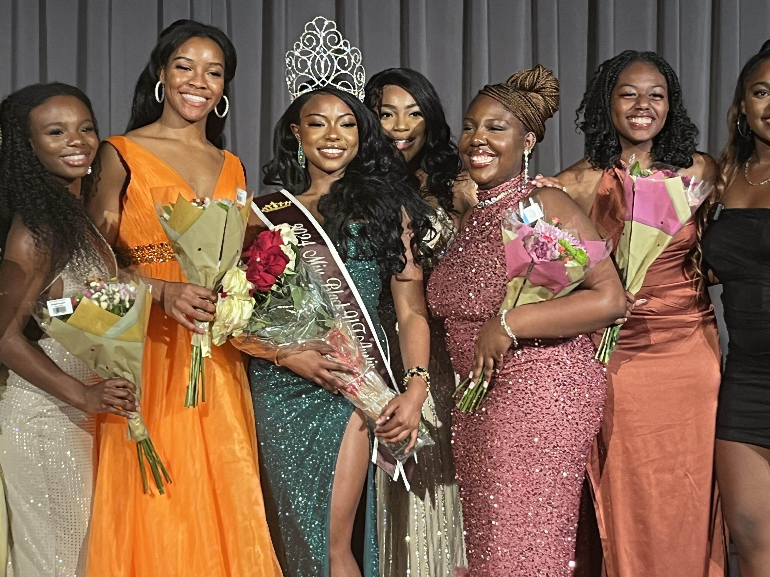 Tayler Edwards being crowned Miss Black UT