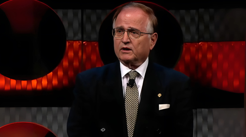 Texas Engineer Nicholas Peppas standing at podium
