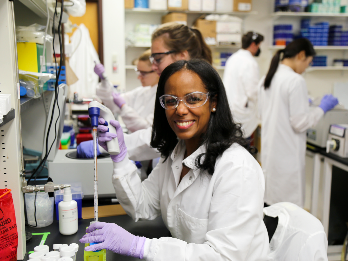 Texas Engineer Lydia Contreras in lab